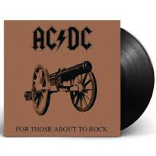 Cargar imagen en el visor de la galería, Vinyl record with AC/DC cover featuring a cannon and brand logo.