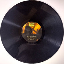 Cargar imagen en el visor de la galería, Vinyl record with a label on a white background
