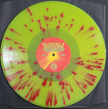 Cargar imagen en el visor de la galería, Vinyl record with a splatter design and 'Buffalo' label on a gray background