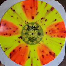 Cargar imagen en el visor de la galería, Yellow and oranged colored splattered vinyl record from the band Frankie and the Witch Fingers