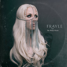 Cargar imagen en el visor de la galería, Person with long blonde hair wearing a headpiece with chains, against a dark background with 'Frayle' branding.