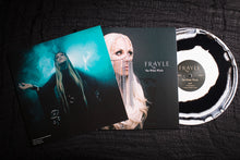 Cargar imagen en el visor de la galería, Frayle music album with cover and vinyl disc on a textured surface