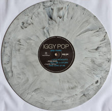 Cargar imagen en el visor de la galería, Vinyl record with 'Iggy Pop' on a white background