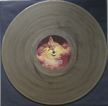 Cargar imagen en el visor de la galería, Vinyl record with a colorful label featuring an animal illustration on a blue background