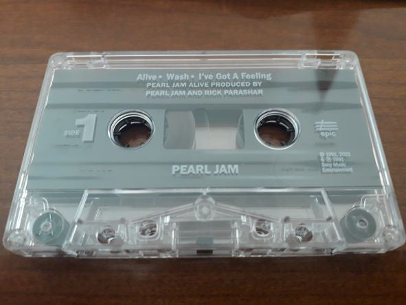 Pearl Jam - Alive (Cassette)