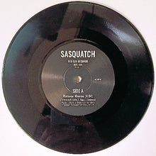 Charger l'image dans la galerie, Vinyl record with label on a white background