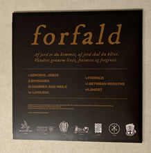 Cargar imagen en el visor de la galería, Album cover with text &#39;forfald&#39; and tracklist on a dark background