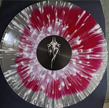 Charger l&#39;image dans la galerie, Vinyl record with a red and white splatter design on a black background